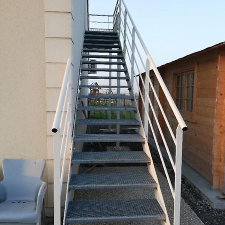 Bed and Breakfast Les Fermiers Giremoutiers Exterior foto